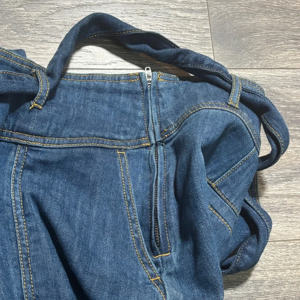 Anthropologie Pilcro High Rise Wide Leg Cropped Belted Jeans Blue Denim size 32